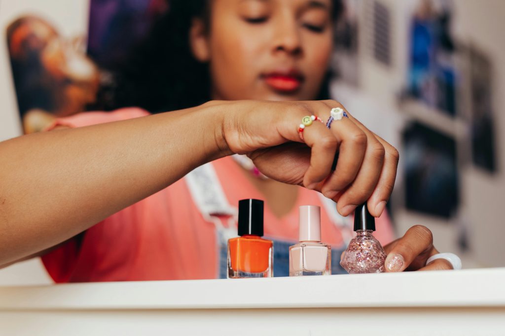 How to Master the Reverse French Manicure at Home