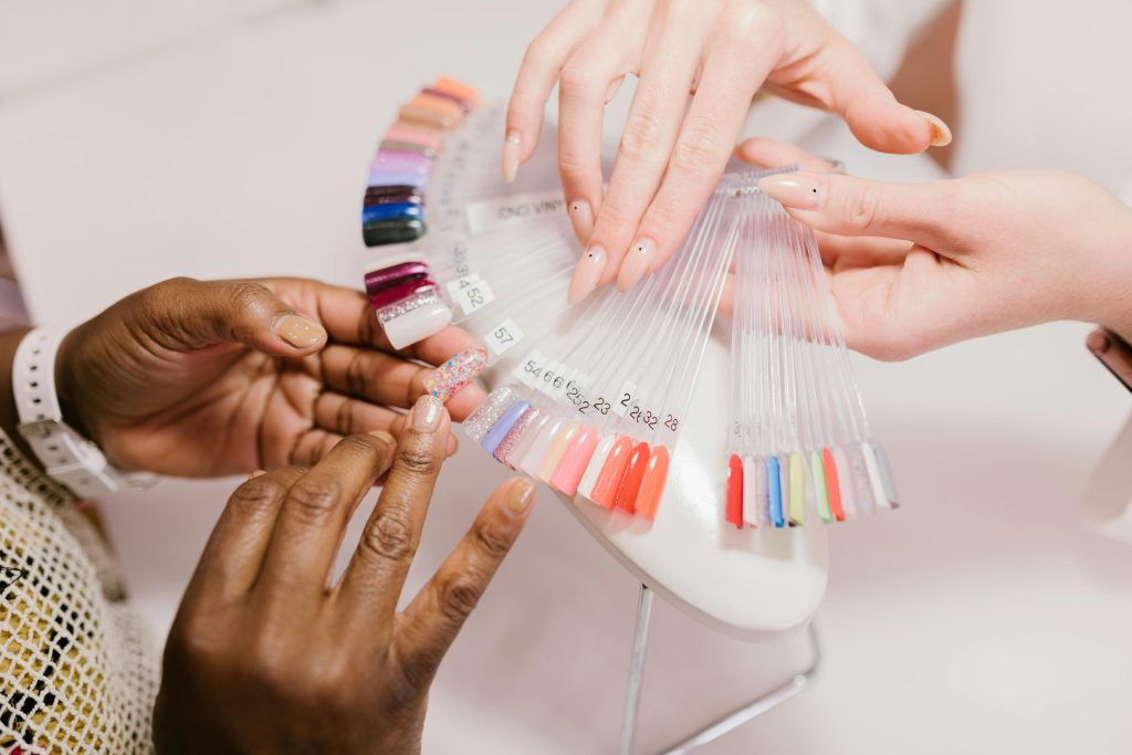 How to Choose the Perfect Nail Shape for Your Hands 