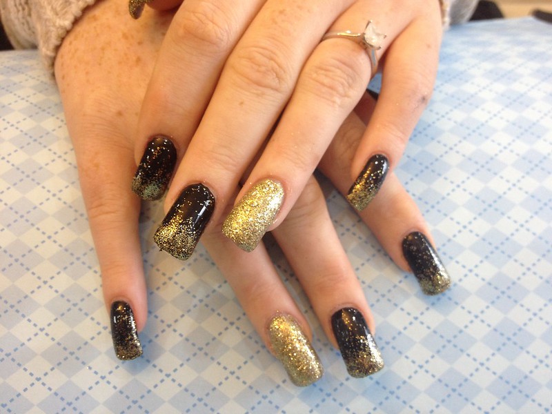 7 Stunning Black and Gold Nail Designs For Every Occasion