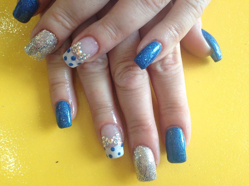11 Beach Nail Ideas Perfect for Your Summer Getaway