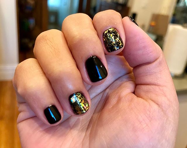 7 Stunning Black and Gold Nail Designs For Every Occasion