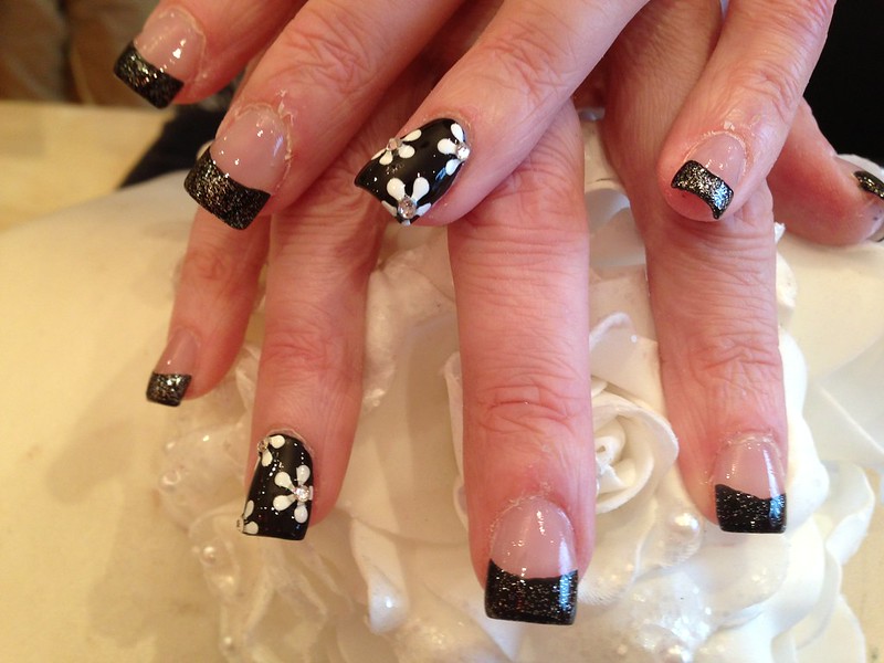 7 Black Nail Ideas That Will Upgrade Your Manicure