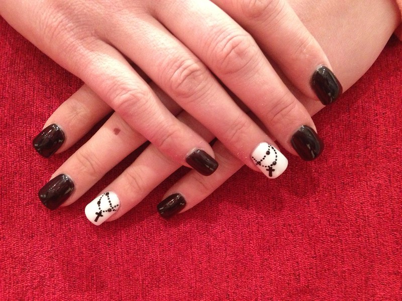 7 Black and White Nail Ideas That Never Go Out of Style