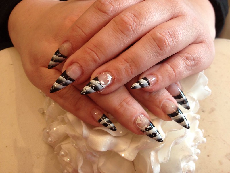 7 Black and White Nail Ideas That Never Go Out of Style