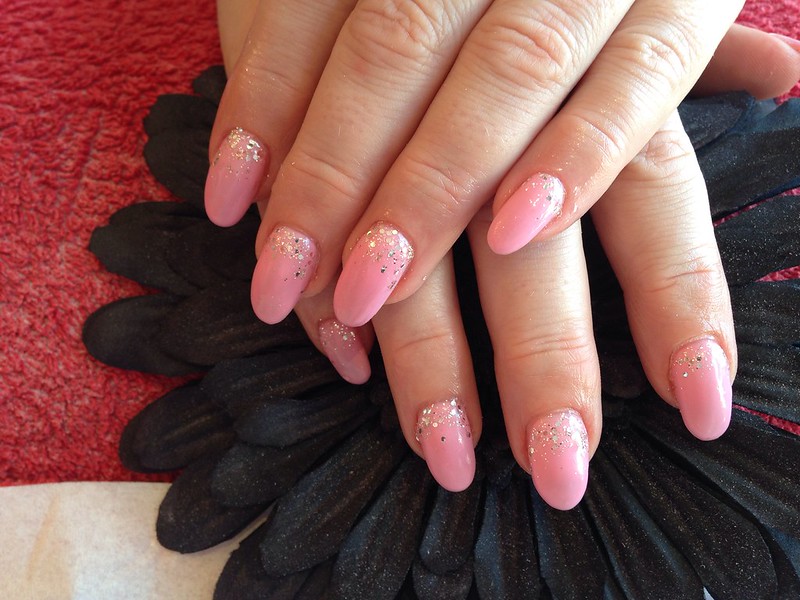 8 Stunning Almond Nail Ideas You Need to Try