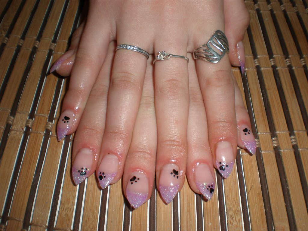 7 Lavender Nail Ideas That'll Make Everyone Ask About Your Manicurist
