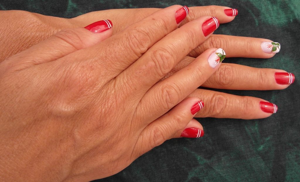 Holiday Party-Ready Nails: 5 Festive Looks You Can DIY