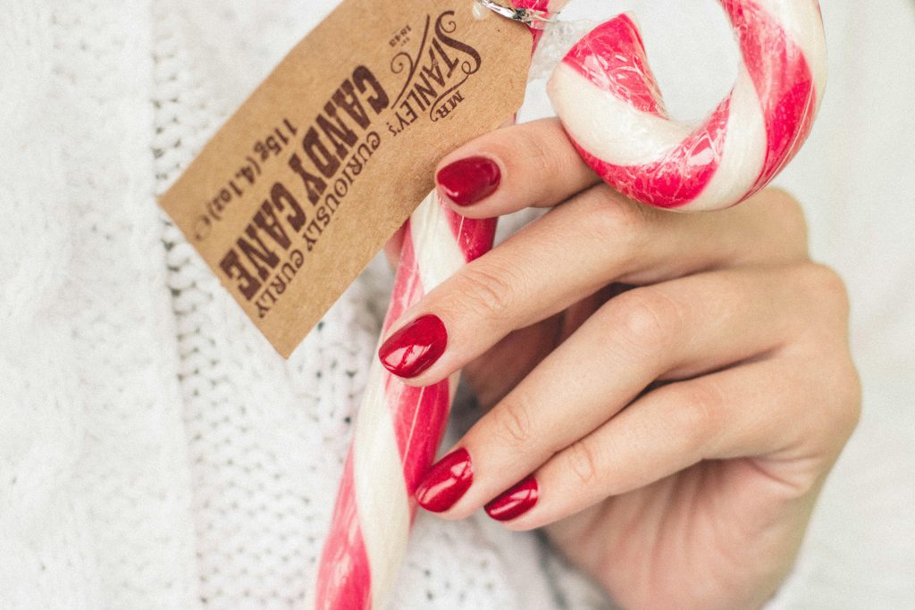 Holiday Party-Ready Nails: 5 Festive Looks You Can DIY