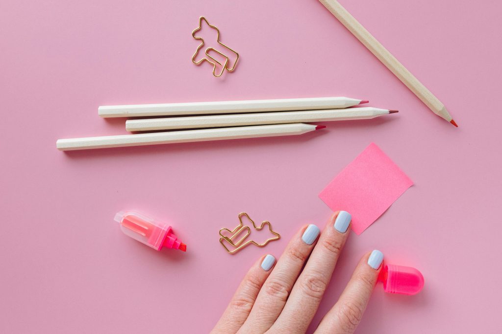 9 Stunning Baby Blue Nail Ideas for Your Next Manicure