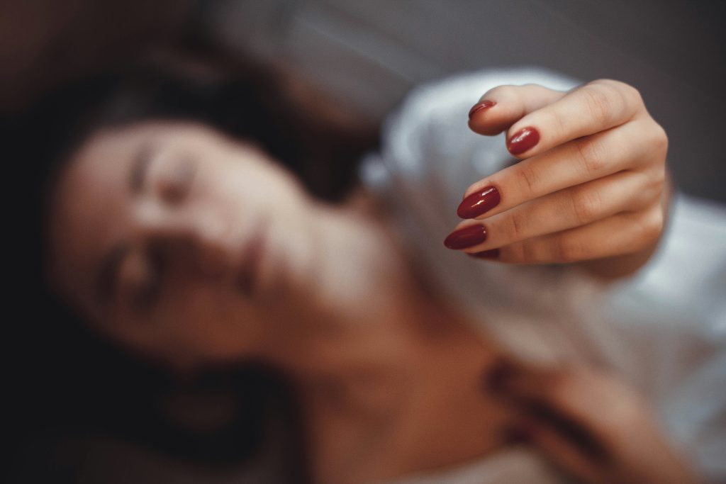 8 Stunning Almond Nail Ideas You Need to Try