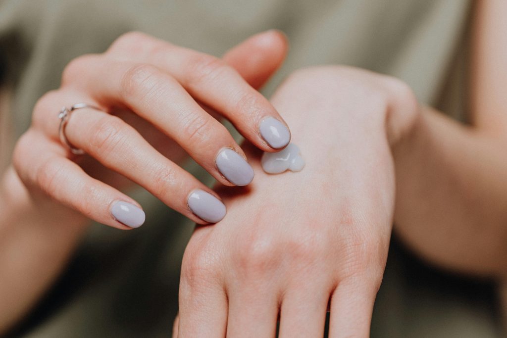 Silver manicure ideas