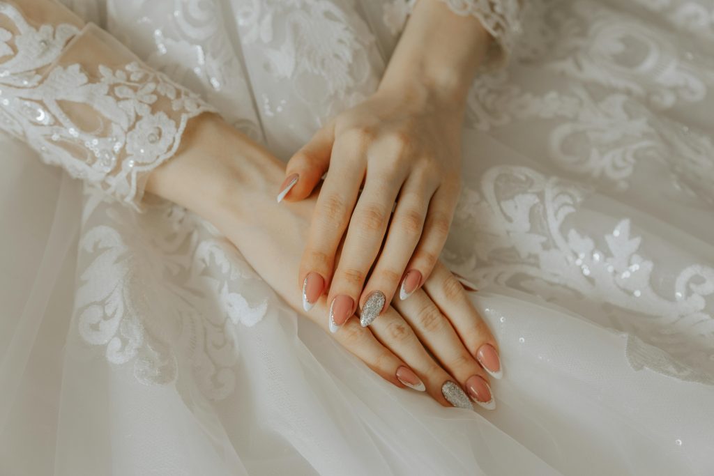 Silver manicure ideas